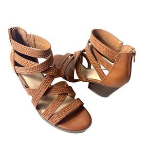 Frye and Co Womens 9M Strappy Brown Faux Leather Heeled Zip Sandals Open Toe New